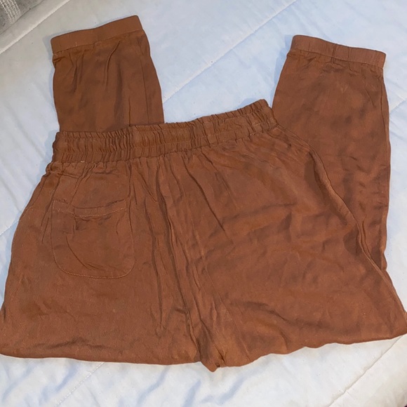 Lucy Ave - Tyler Joggers in Rust - Medium - Picture 3 of 6